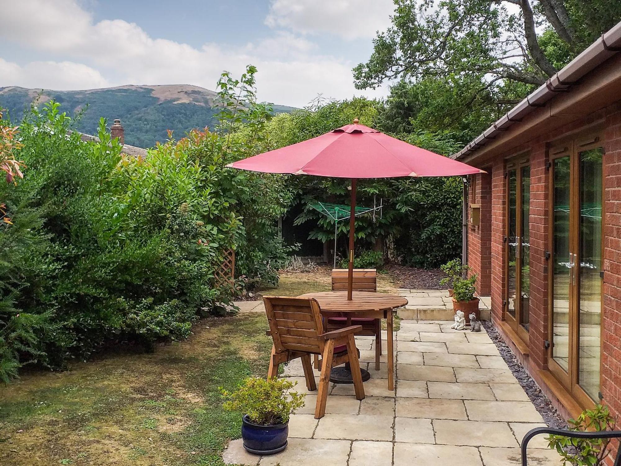 Villa Little Acorns Great Malvern Exterior foto